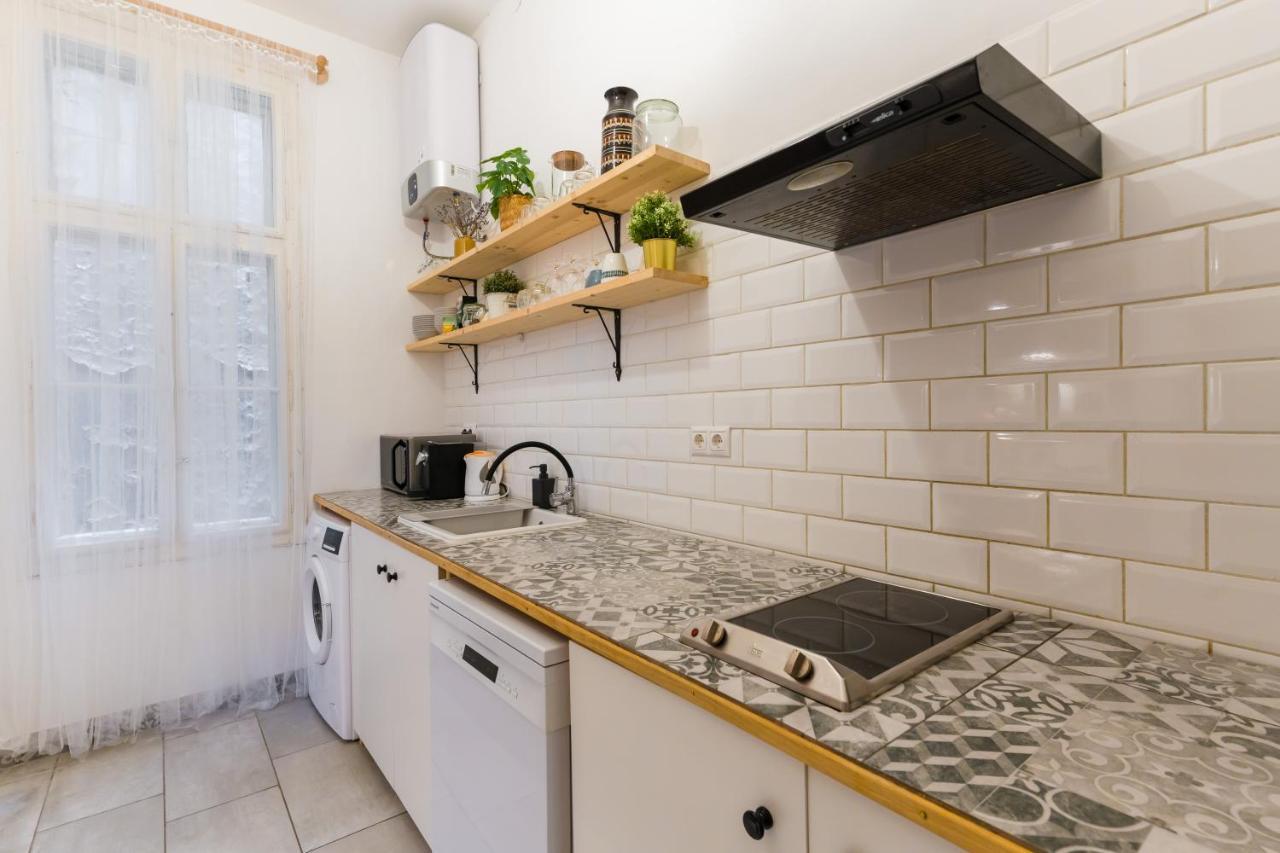 Westend Apartment Boedapest Buitenkant foto
